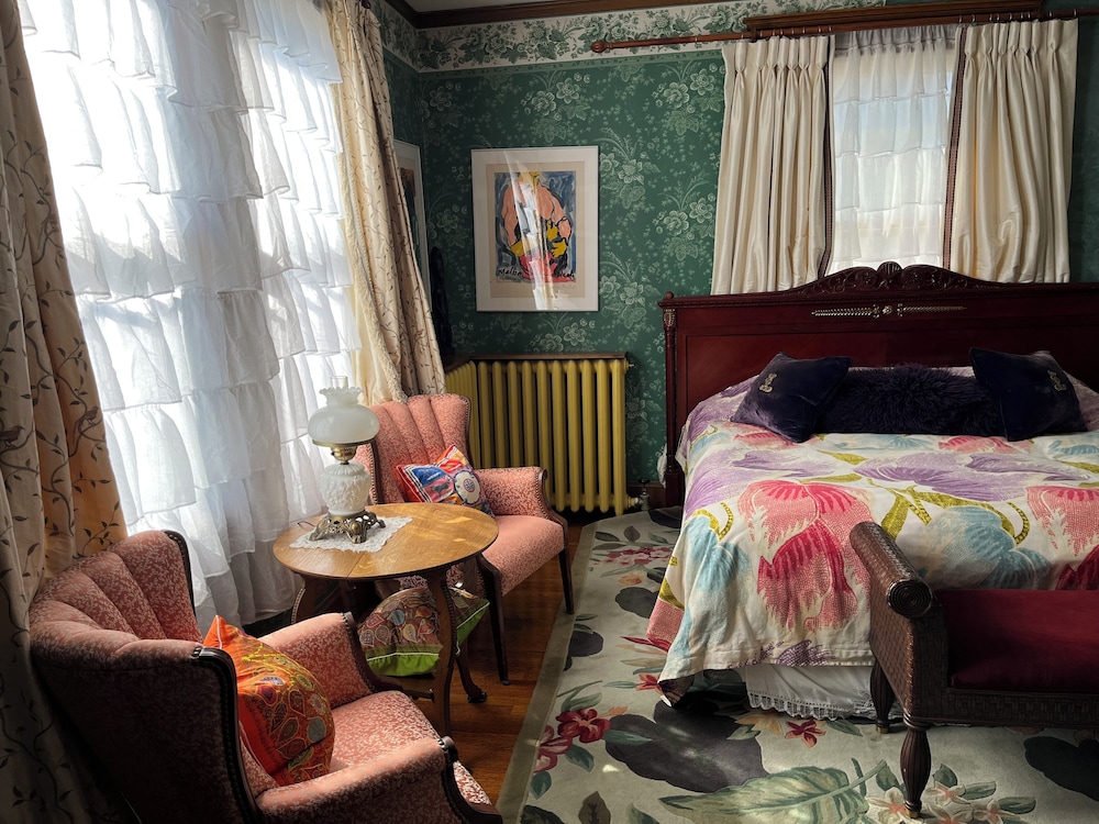 The Munroe Inn - photo 10