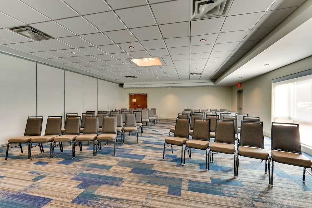 Holiday Inn Express & Suites Dawsonville by IHG - photo 68