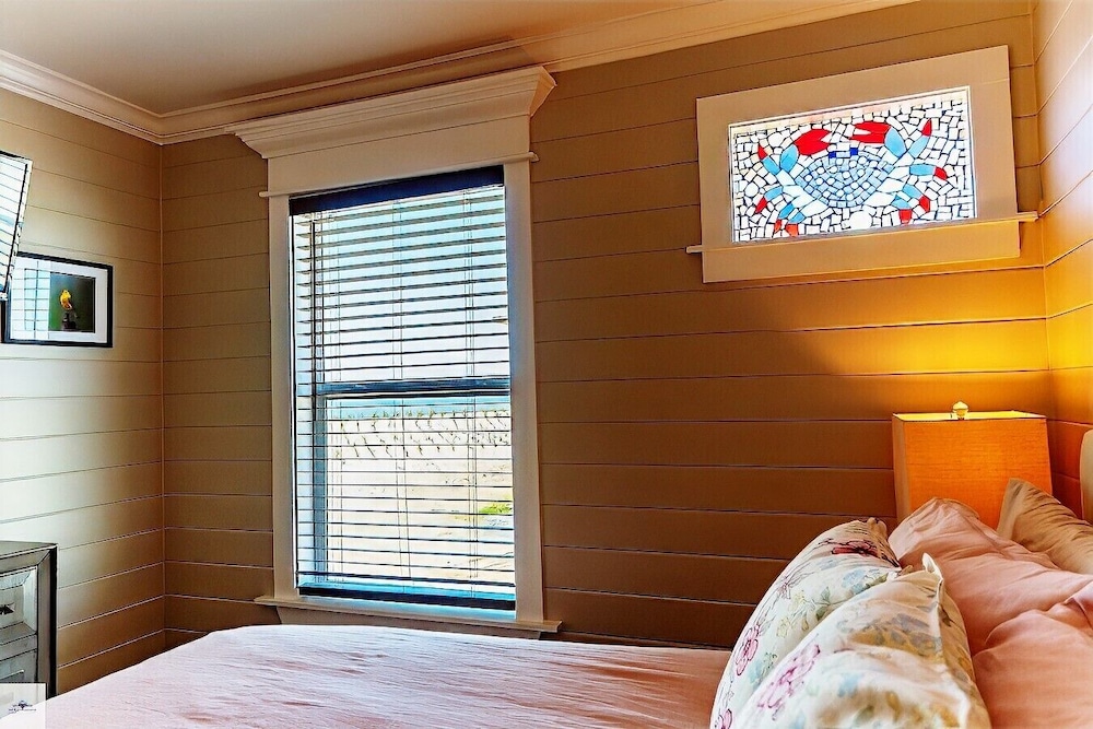 Blue Dolphin Inn and Cottages - photo 24