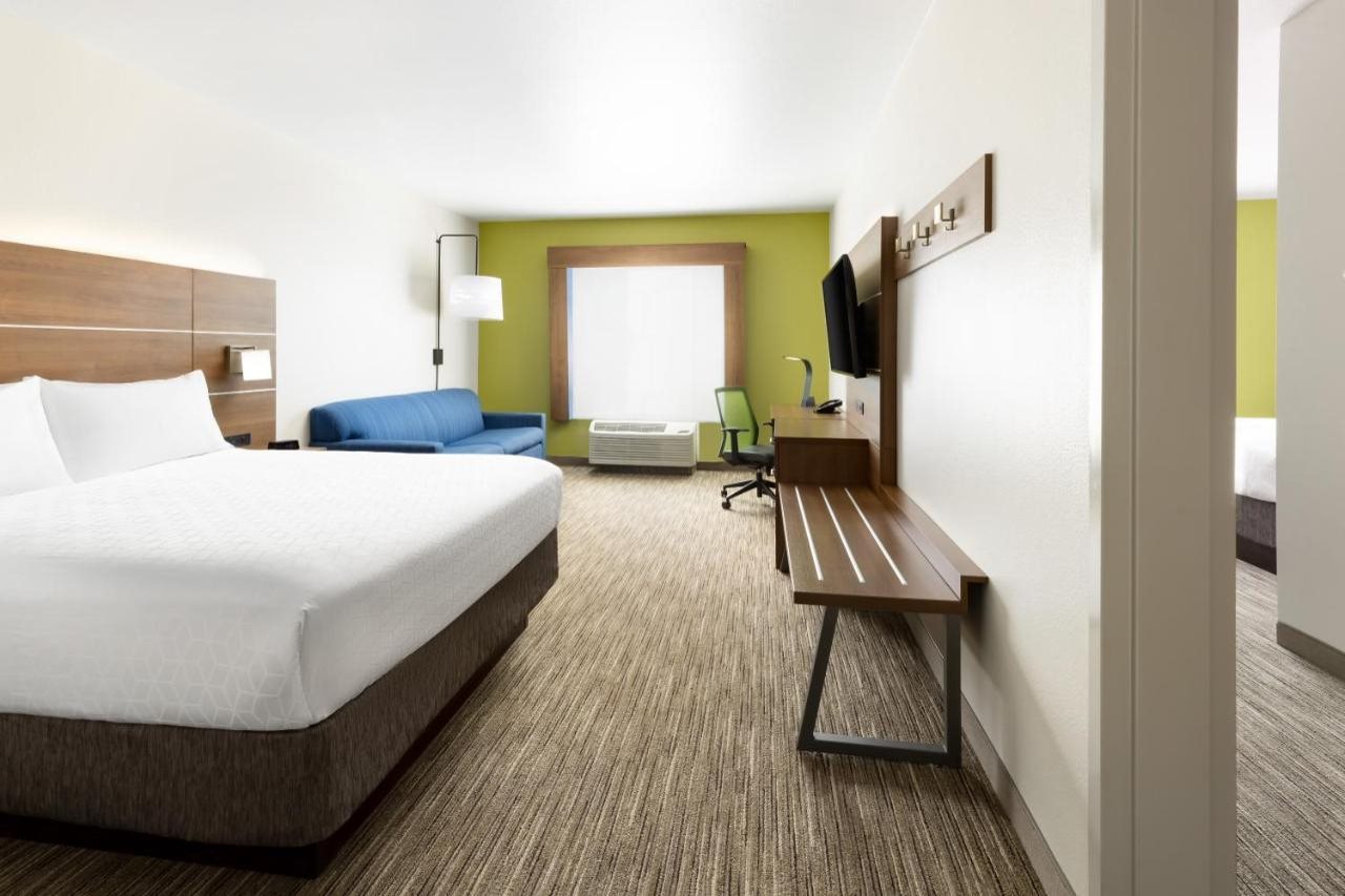 Holiday Inn Express & Suites Oakhurst Yosemite Park Area - photo 17