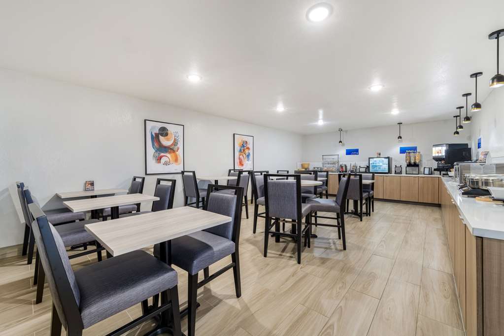Best Western Park City Wichita North - photo 4