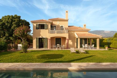 Villa Haris — 4-Star Luxury Hotel in Argostolion, Greece