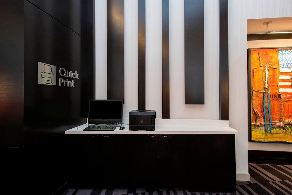 Courtyard by Marriott New York Manhattan Central Park - photo 35