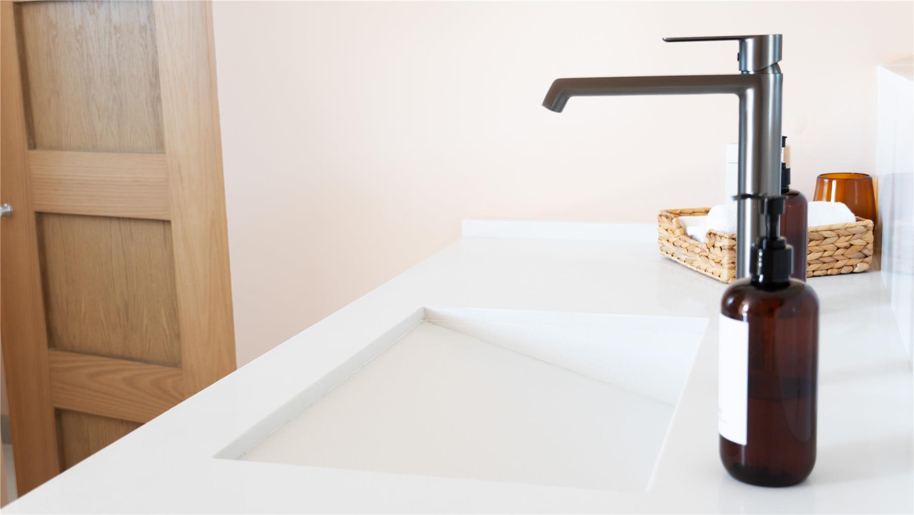 Premium Double Room bathroom