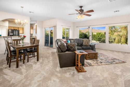 Luxury 3 Bedroom Office Den Condo Fountain Hills — 4-Star Luxury Hotel in Fountain Hills, United States