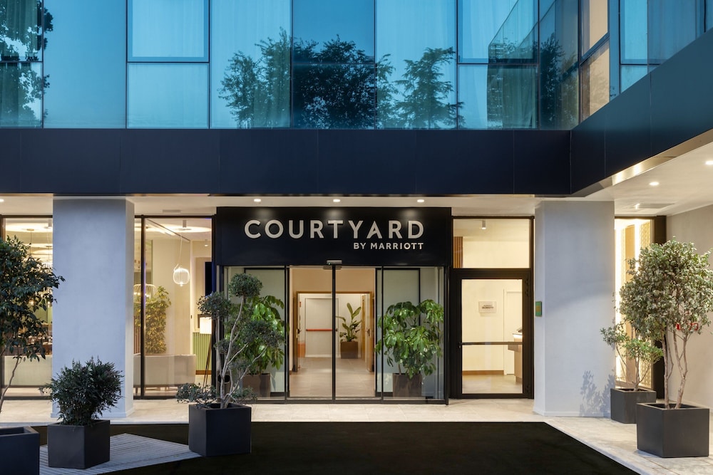 Courtyard By Marriott Milano Linate — Milan
