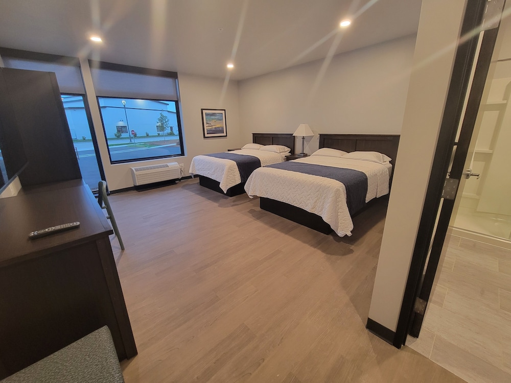 Watershed Hotel - photo 12