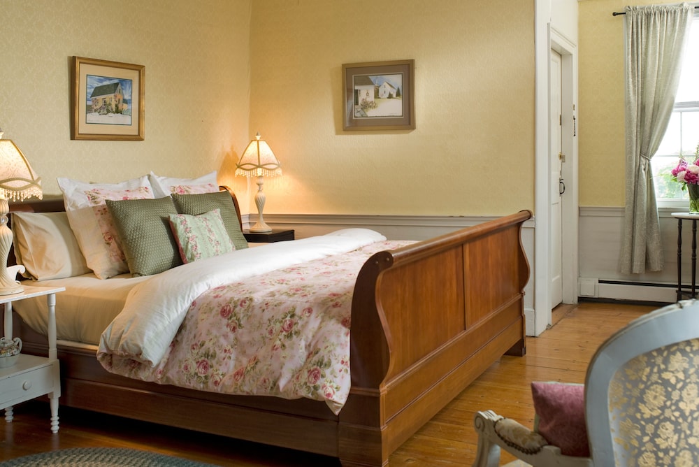 Wakefield Inn & Restaurant - photo 3