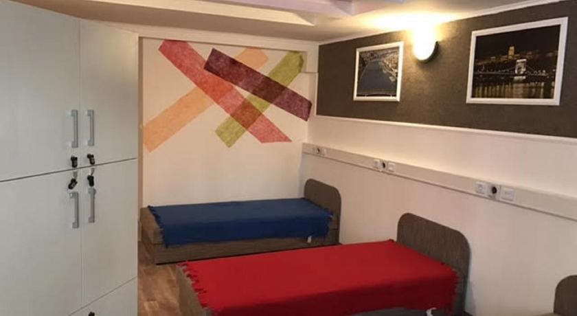 Opera Hostel Budapest — 4-Star Luxury Hotel in Budapest, Hungary