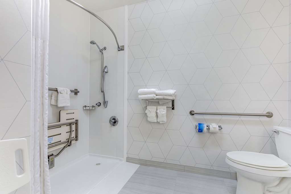 Comfort Suites Golden West on Evergreen Parkway - photo 6