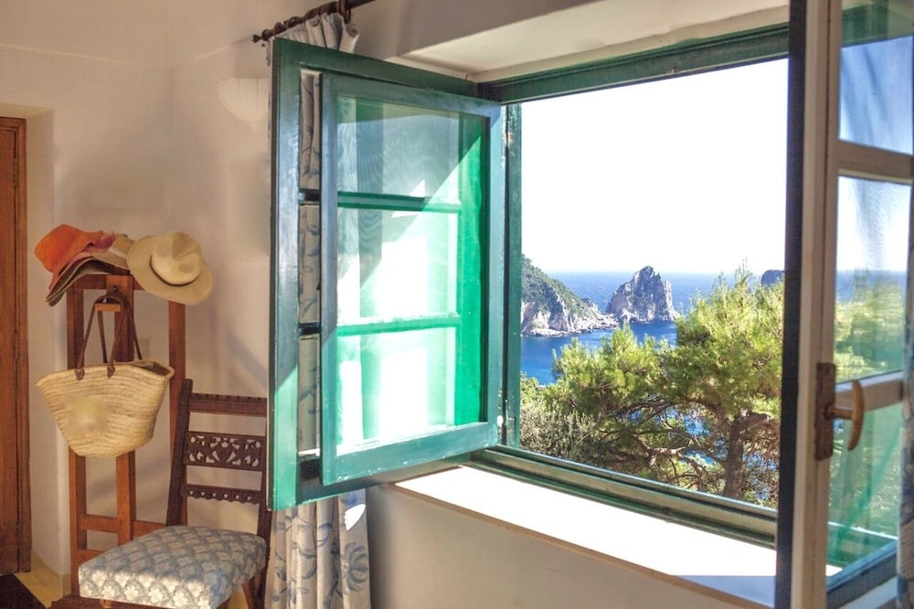 Villa Capri Marina — 4-Star Luxury Hotel in Capri, Italy