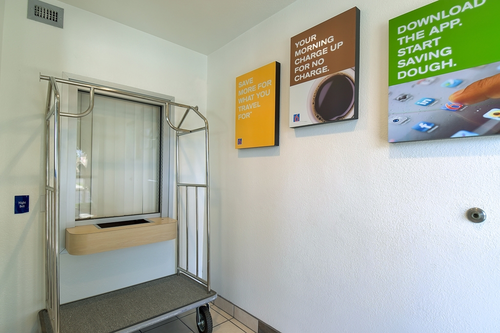 Motel 6 Corona CA - photo 19