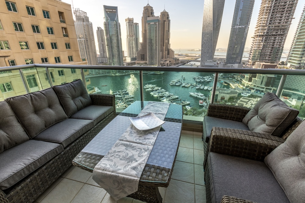 Al Mesk Tower by Yanjoon Holiday Homes — 4-Star Luxury Hotel in Dubai, United Arab Emirates