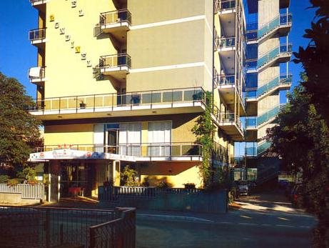 Hotel Rondinella — Cesenatico