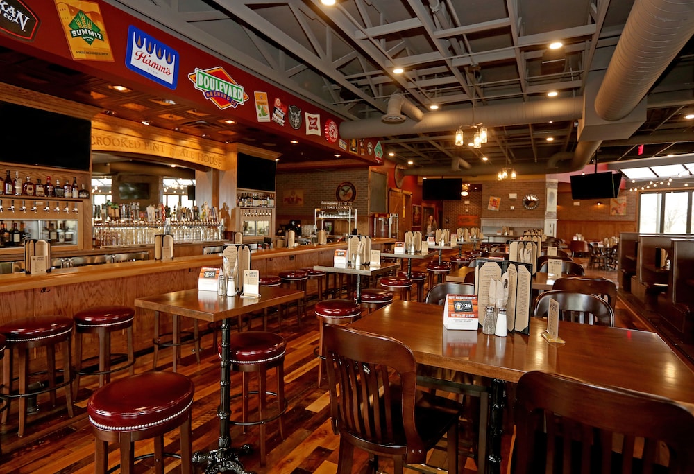 Holiday Inn & Suites Sioux Falls Airport by IHG - photo 23