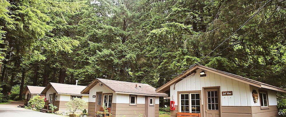 3 Rivers Resort and Guide Service — hotel in Forks