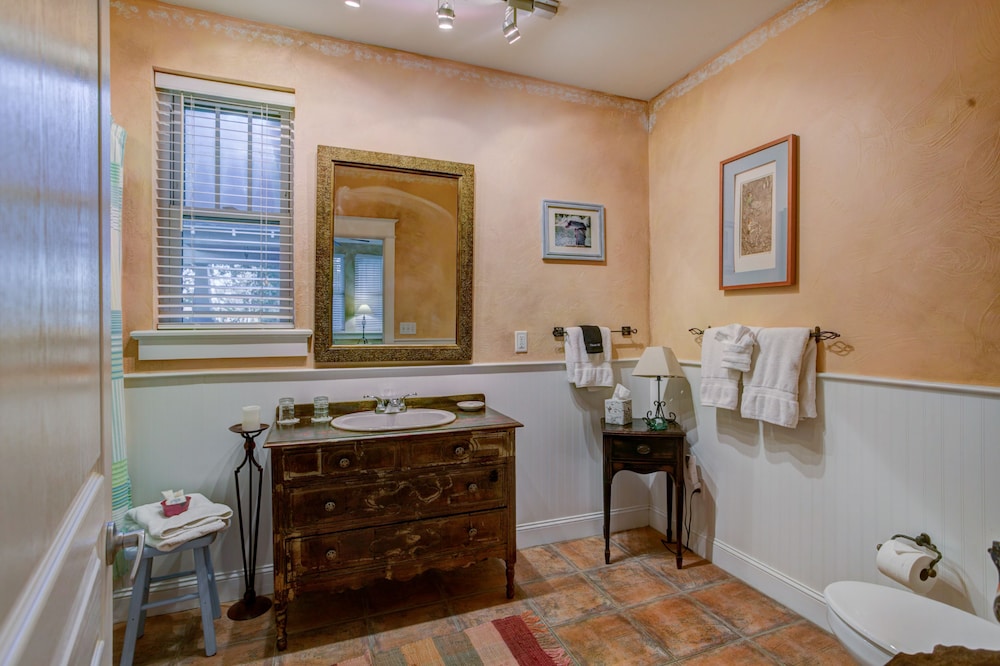 Anchor Inn NSB Bed & Breakfast - photo 28
