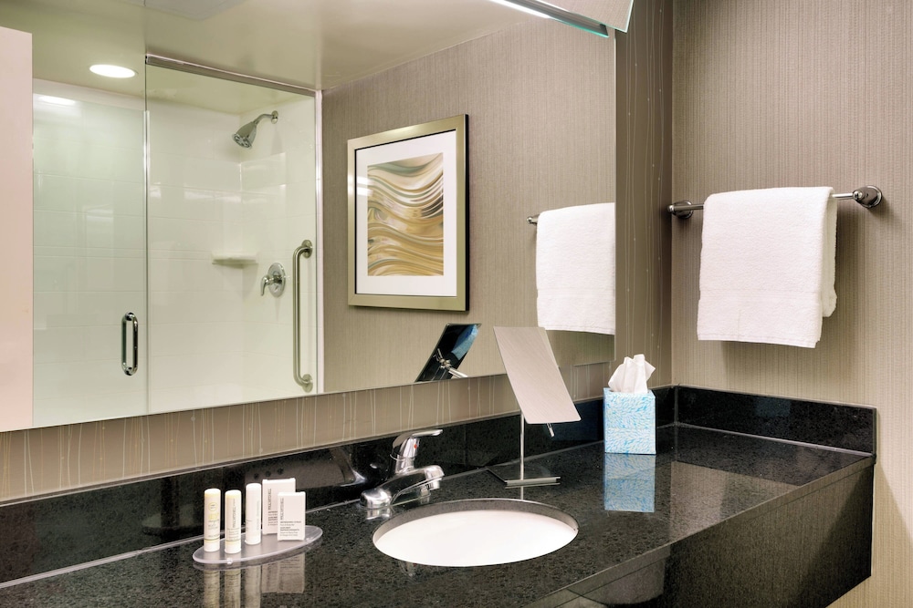 Courtyard by Marriott Charlotte Airport LoSo - photo 22