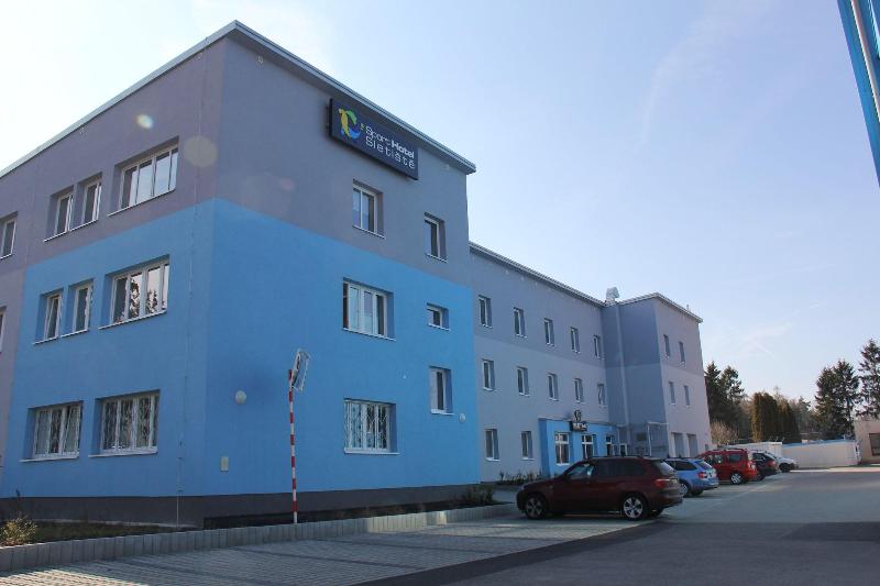 Sport Hotel Sletiště — hotel in Kladno
