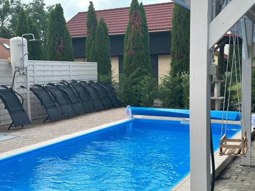 Tópart Apartman C — 4-Star Luxury Hotel in Balatonfenyves, Hungary