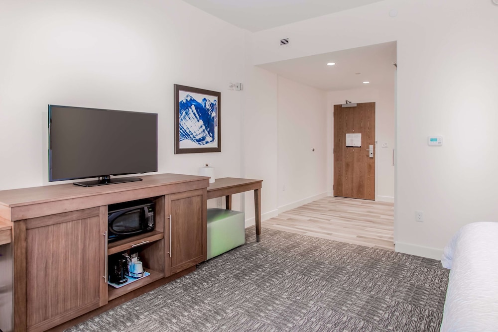 Hampton Inn & Suites Panama City Beach Beachfront - photo 43