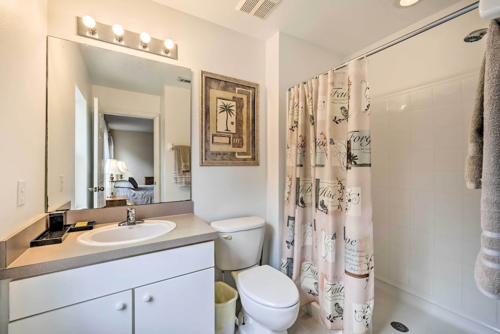 Kissimmee Resort Townhome w Pool 7 Mi to Disney - photo 21