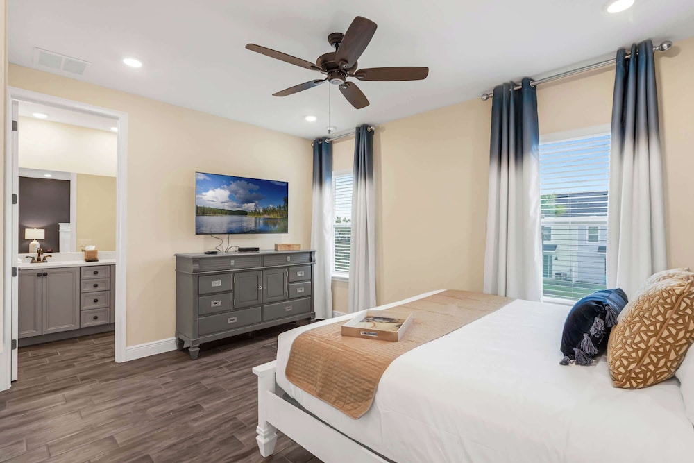 Caribbean Dreamin Vibrant Margaritaville Resort — hotel in Kissimmee