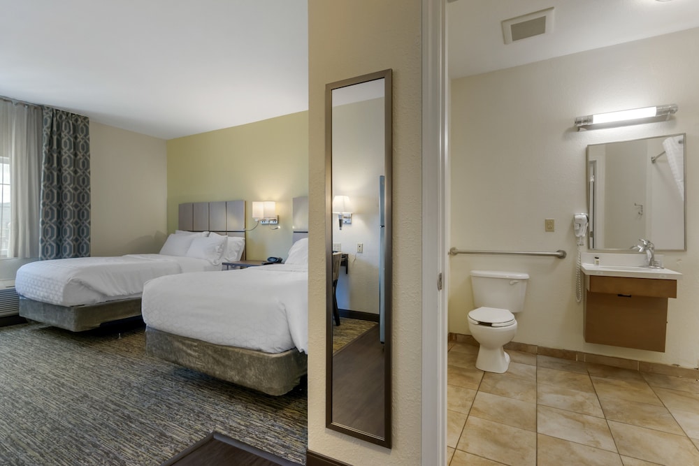 Candlewood Suites Reading an IHG Hotel - photo 5