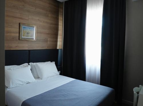 BluePoint Hotel — hotel in Tepelene
