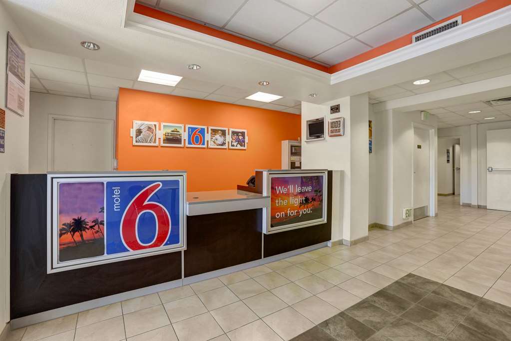 Howard Johnson by Wyndham Lemoore - photo 20