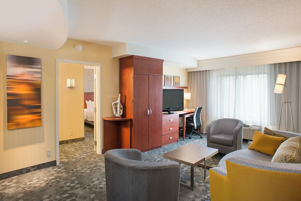 Courtyard by Marriott Hanover Lebanon - photo 10