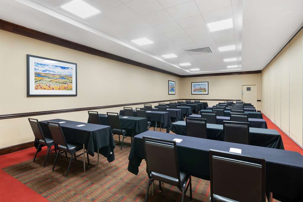 Best Western Plus Kansas City Sports Complex Hotel - photo 8