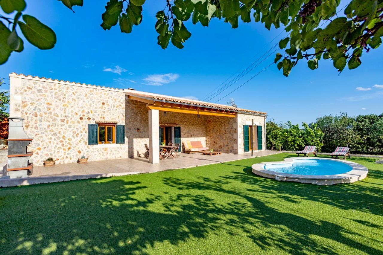 Pou Monjo - carbon neutral hotel in Selva