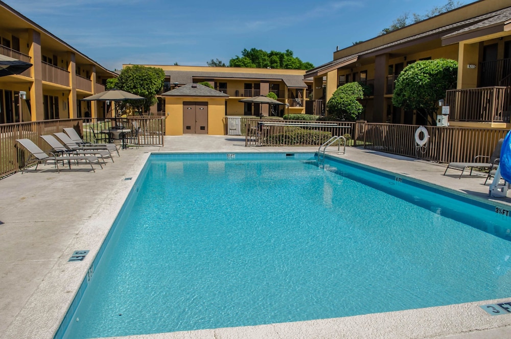 Days Inn by Wyndham Eglin AFB - photo 27