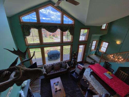 P5 Ski in Ski out rare find Presidential View single family with garage pool table ping pong - photo 18