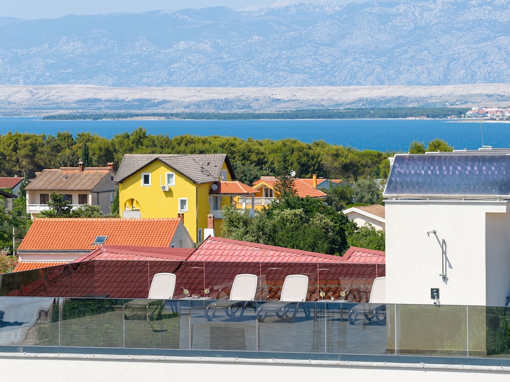 Penthouse Adela — 4-Star Luxury Hotel in Vir, Croatia