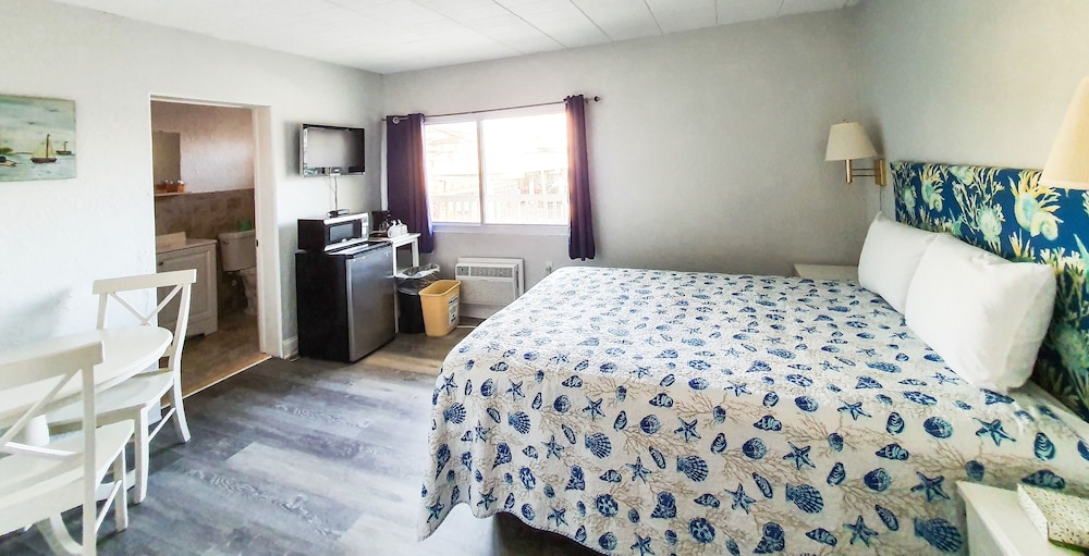 The Coral Sands Motel - photo 16