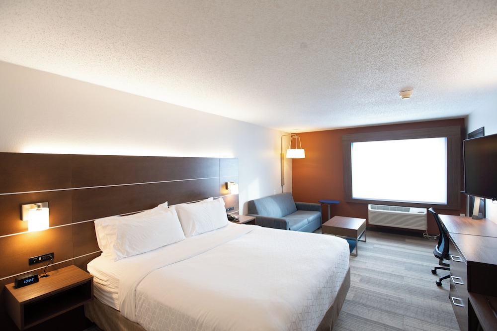 Holiday Inn Express Houghton Keweenaw by IHG - photo 27
