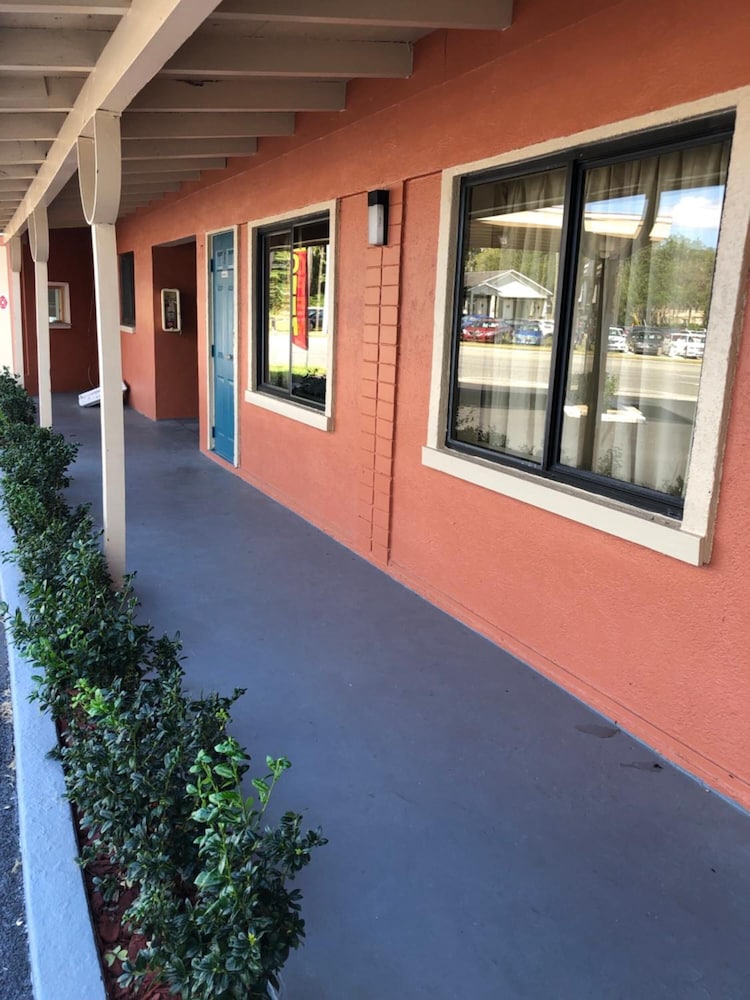 Ocala Cove Motel - photo 29