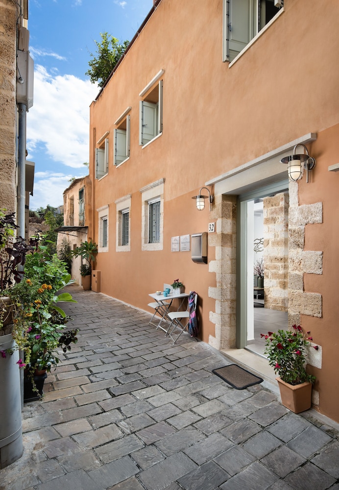 Boutique Home splantzia Roof Garden 2min Chania Harbor — 4-Star Luxury Hotel in Chania, Greece