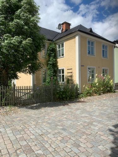 Grindhuset - carbon neutral hotel in Soederkoeping