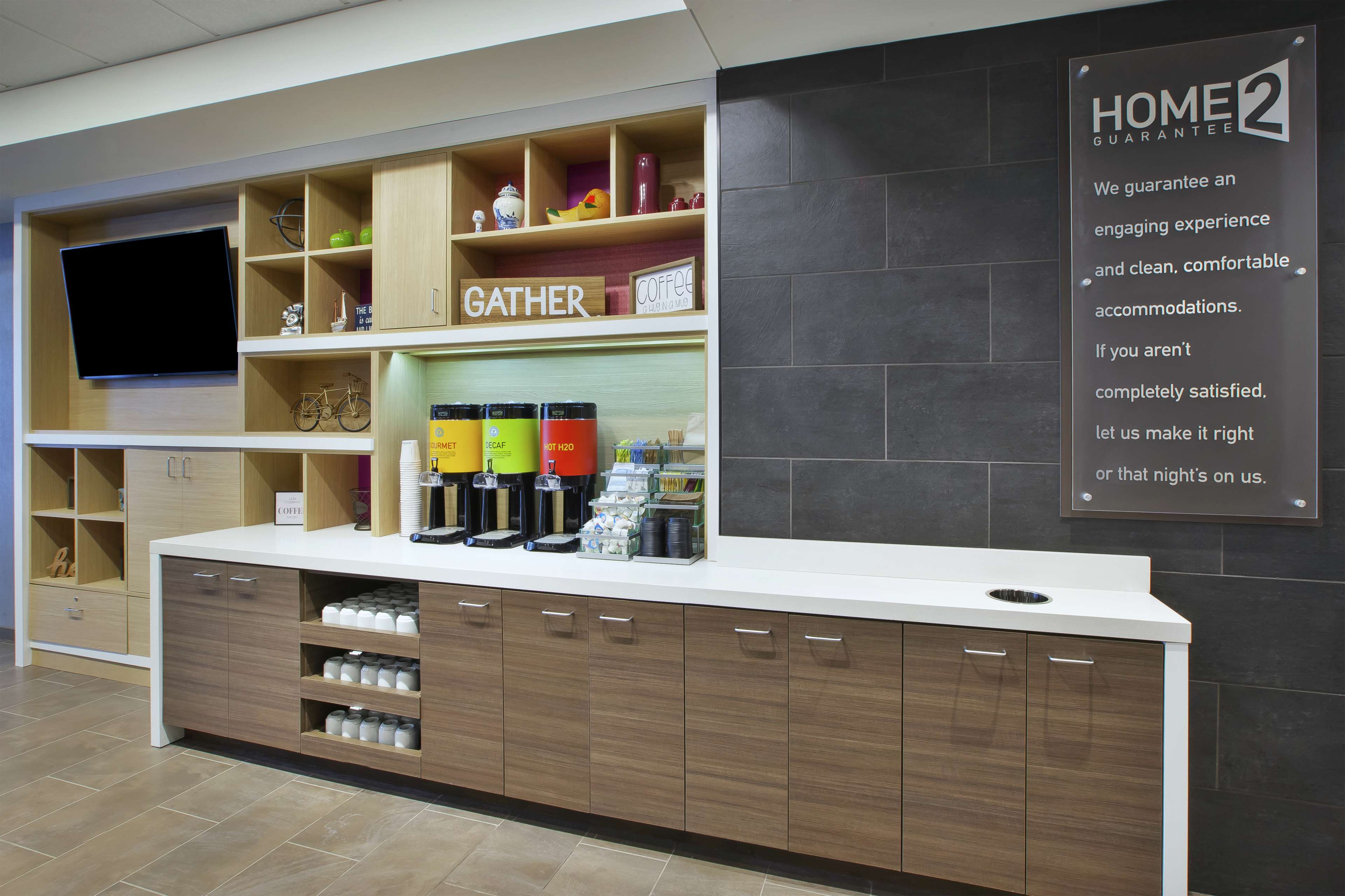 Home2 Suites by Hilton Holland - photo 9