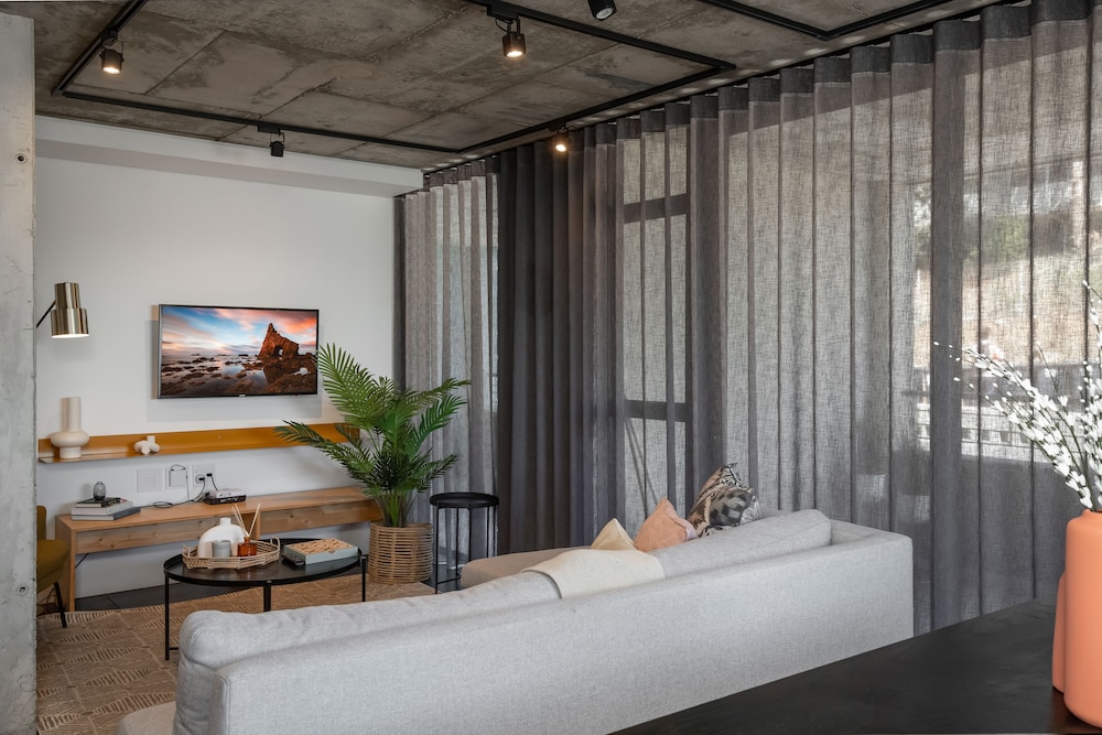 Fortyonl 612 — 4-Star Luxury Hotel in Cape Town, South Africa