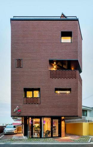 Space in Blackstone - last minute hotel in Seoul