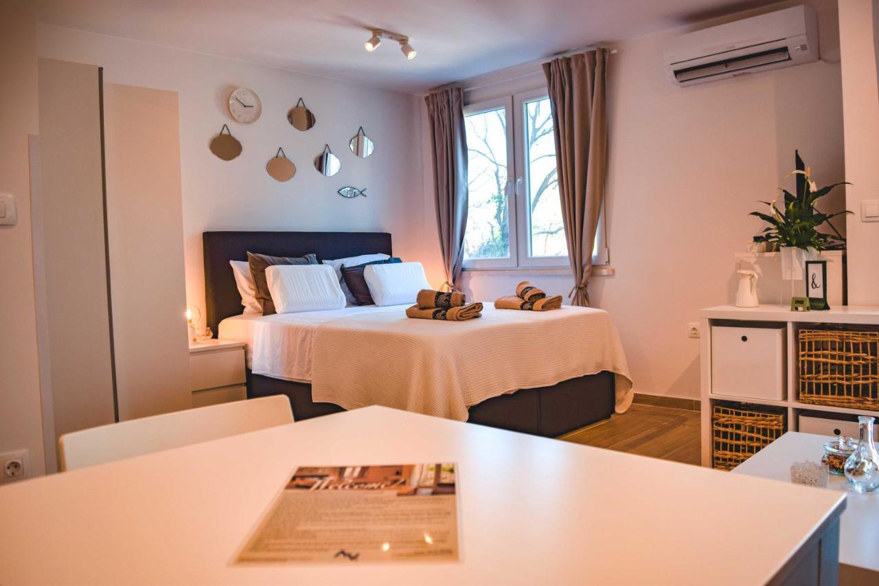 Studio Apartments Anija