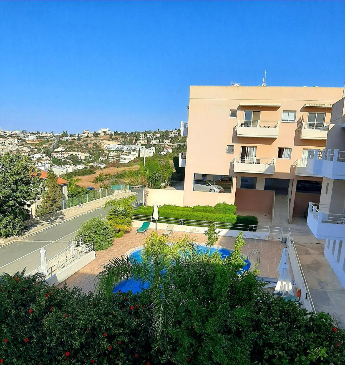 Seaview Apartments