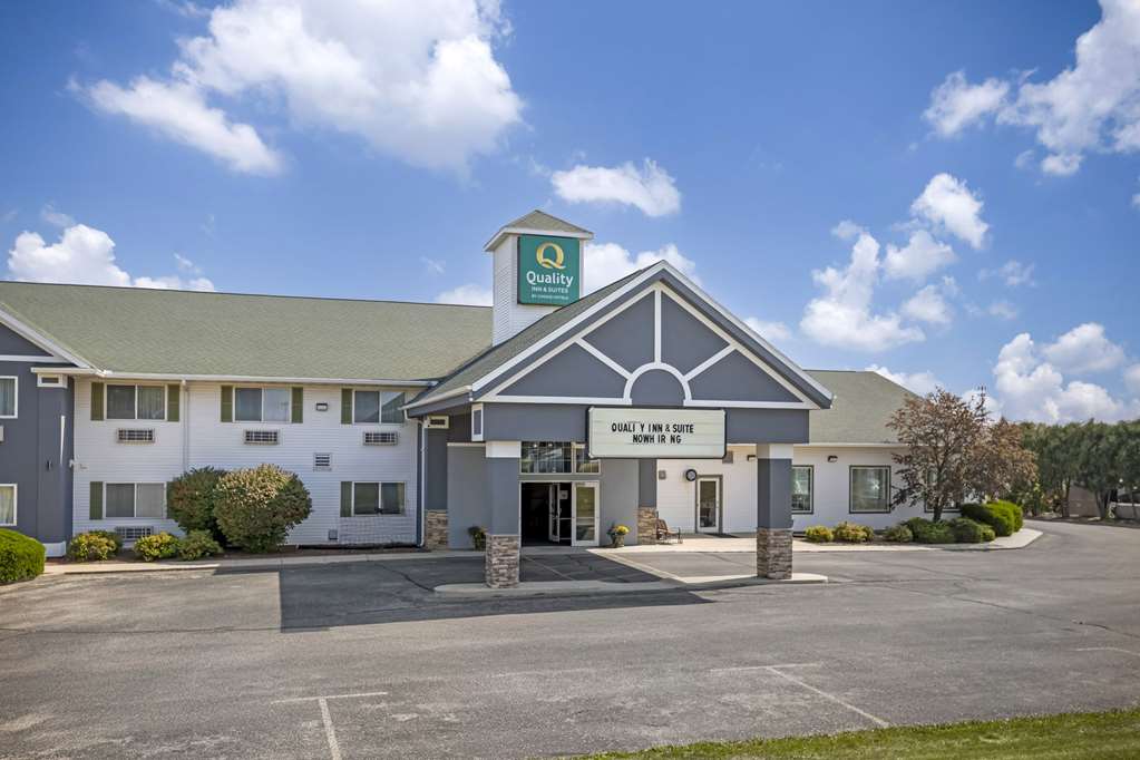 Quality Inn & Suites Stoughton Madison South — hotel in Stoughton