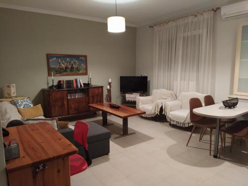 3 Steps — 4-Star Luxury Hotel in Alexandroupoli, Greece