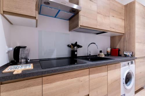 SarAle Apartments — 4-Star Luxury Hotel in Palermo, Italy
