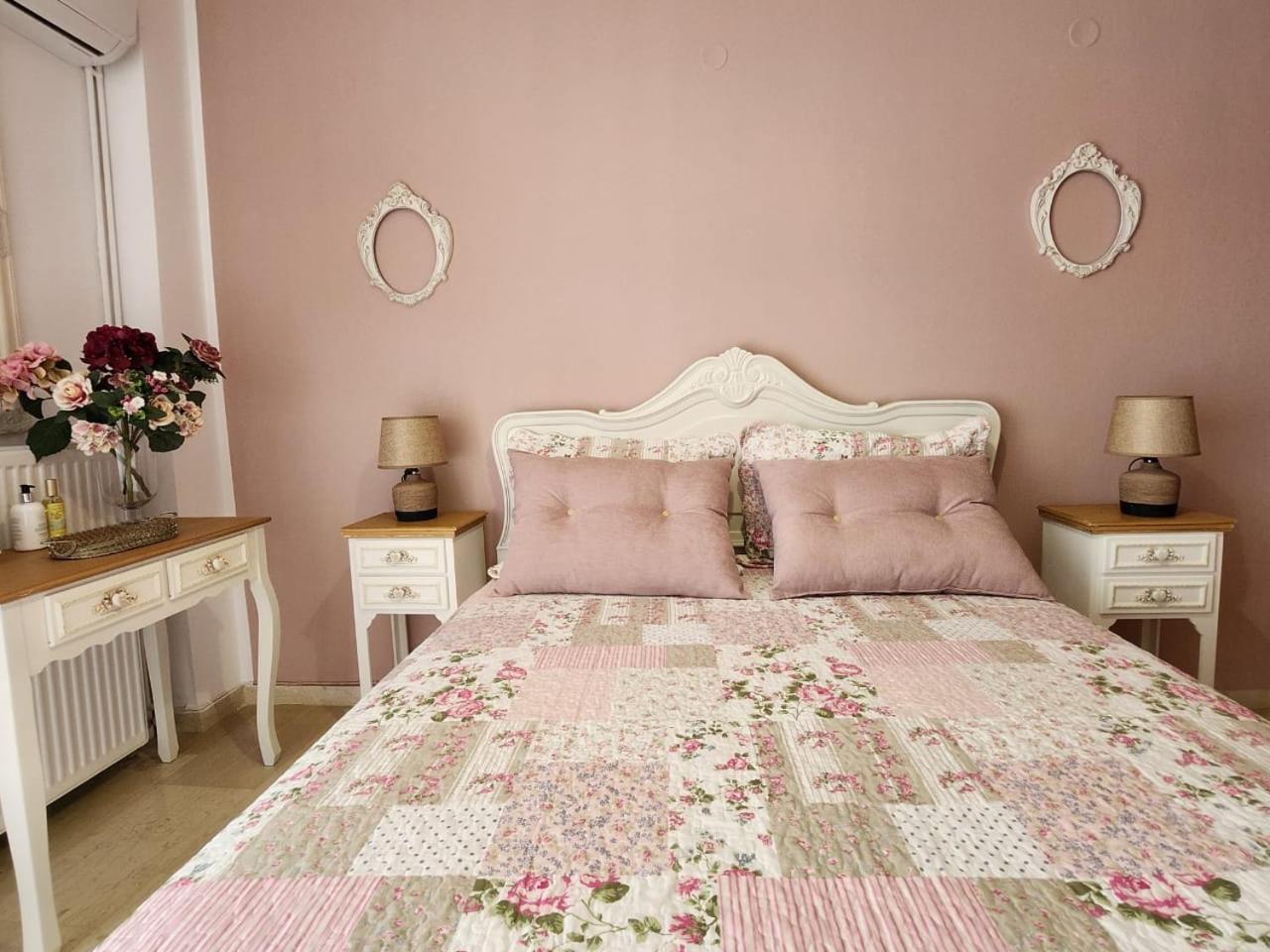 Queen Aspri Apartment 3′ Min To the Beach — Antikyra — photo 3